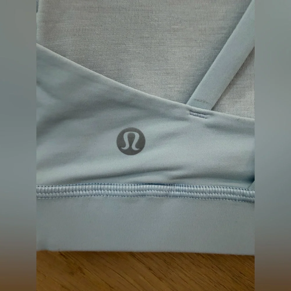 LULULEMON Energy Bra- Sheer Blue (Size 4)